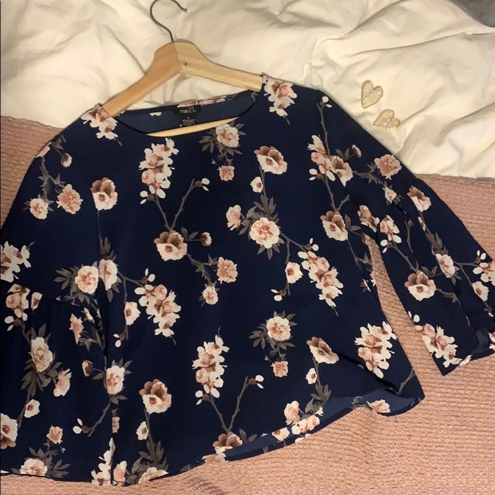 Bell Sleeved Floral Shirt